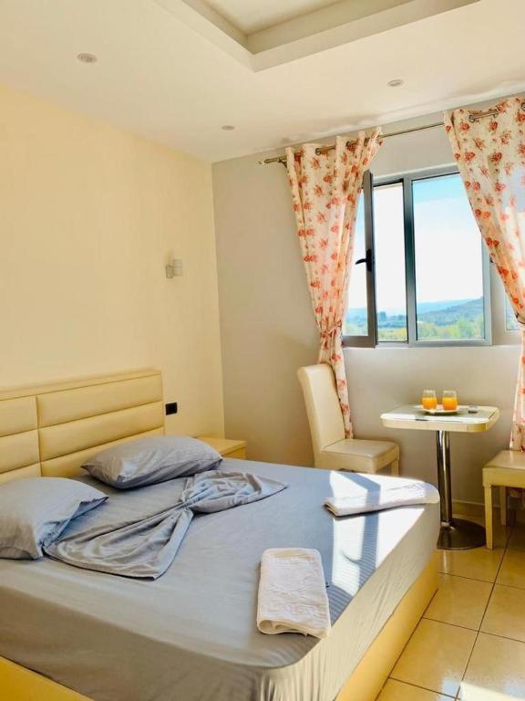 Hotel Sarda Deja's Ford Buitenkant foto